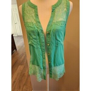 Love Tree Lace Accent Button Up Sleeveless Blouse sz S mint green euc